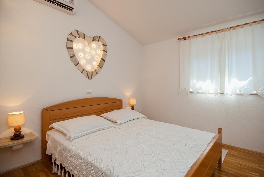 Apartments Mande And Kate บาชกาโวดา ห้อง รูปภาพ
