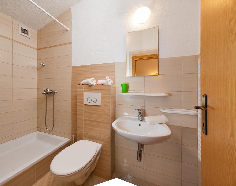 Apartments Mande And Kate บาชกาโวดา ห้อง รูปภาพ