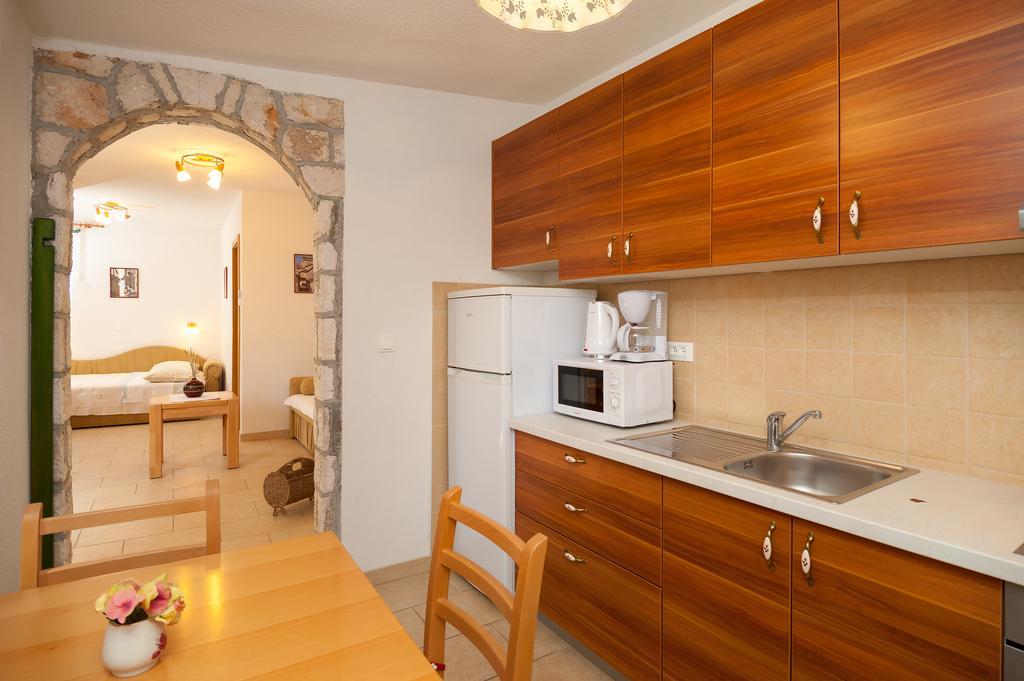 Apartments Mande And Kate บาชกาโวดา ห้อง รูปภาพ